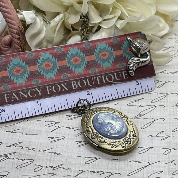 Bronze Locket White Pearl Lady Victorian Maiden Necklace Gift Mom Easter Wife - Picture 13 of 16